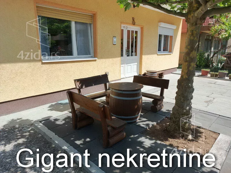 3-etažna kuća | 4zida