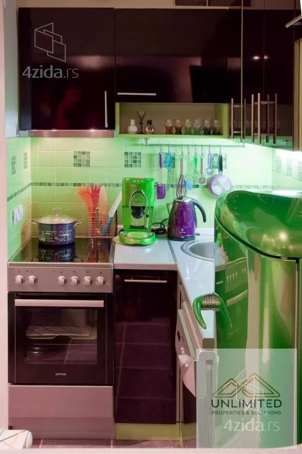 Četvoroiposoban stan | 4zida