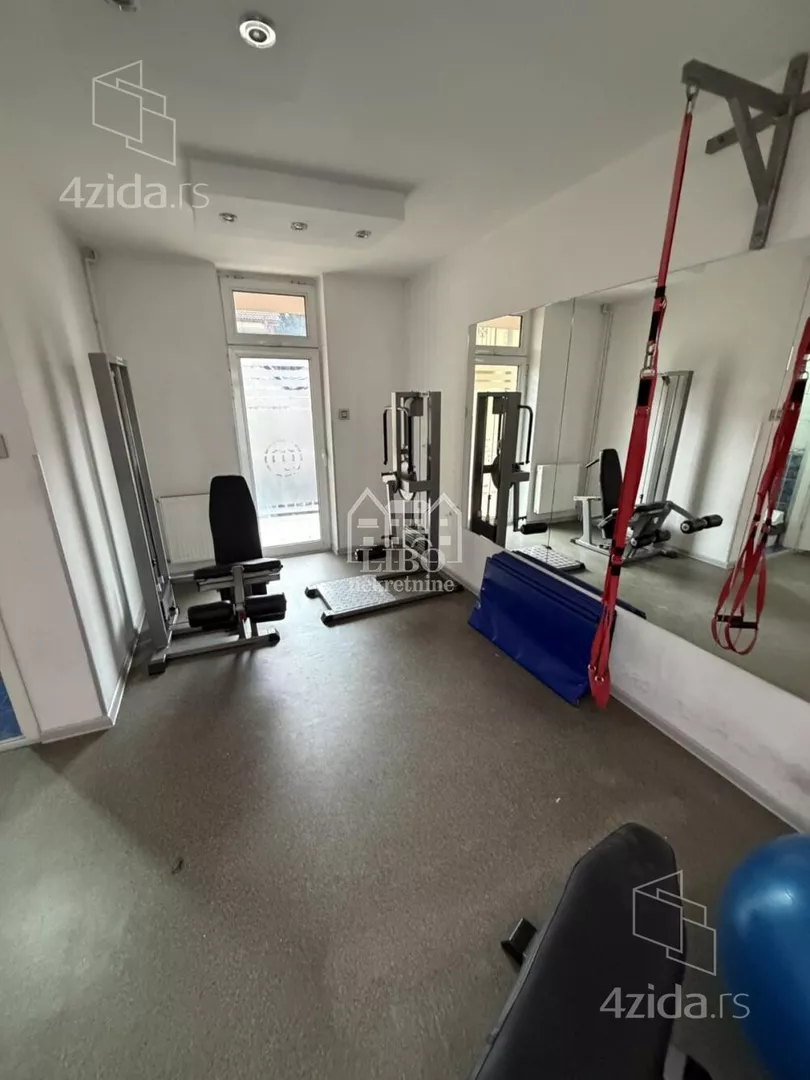 Poslovni prostor | 4zida