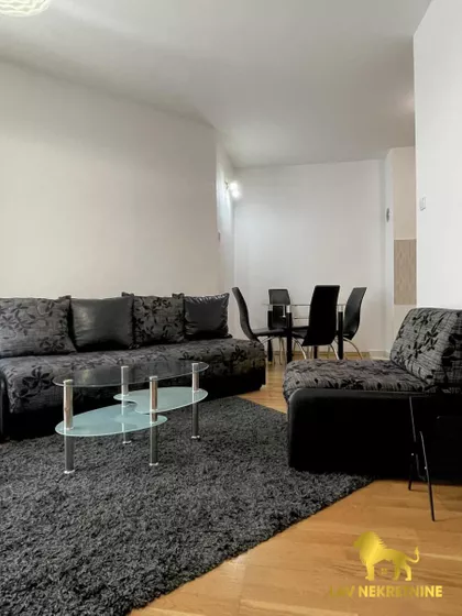 ŽELEZNIČKA | 4zida.rs