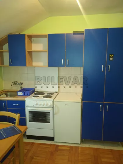 Trg Pavla Stojkovića | 4zida.rs