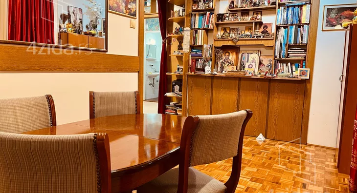 Troiposoban stan | 4zida