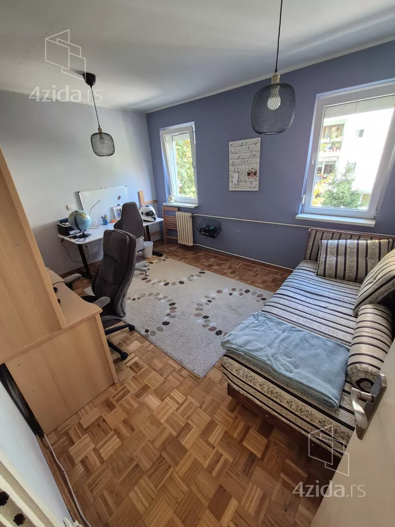 Troiposoban stan | 4zida