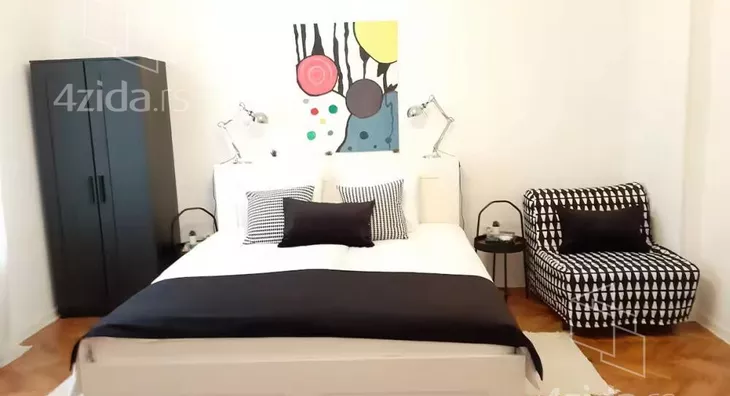 Četvoroiposoban stan | 4zida