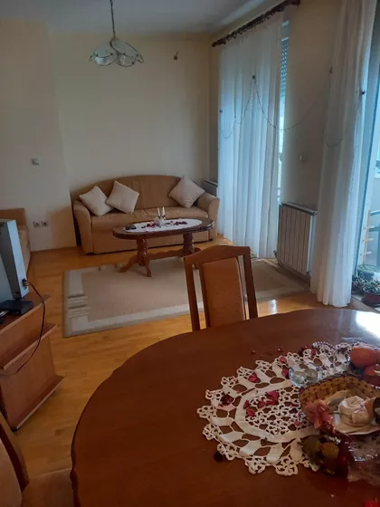 Baba-Višnjina 31 | 4zida.rs