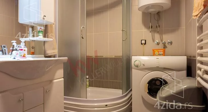 Petosoban stan | 4zida