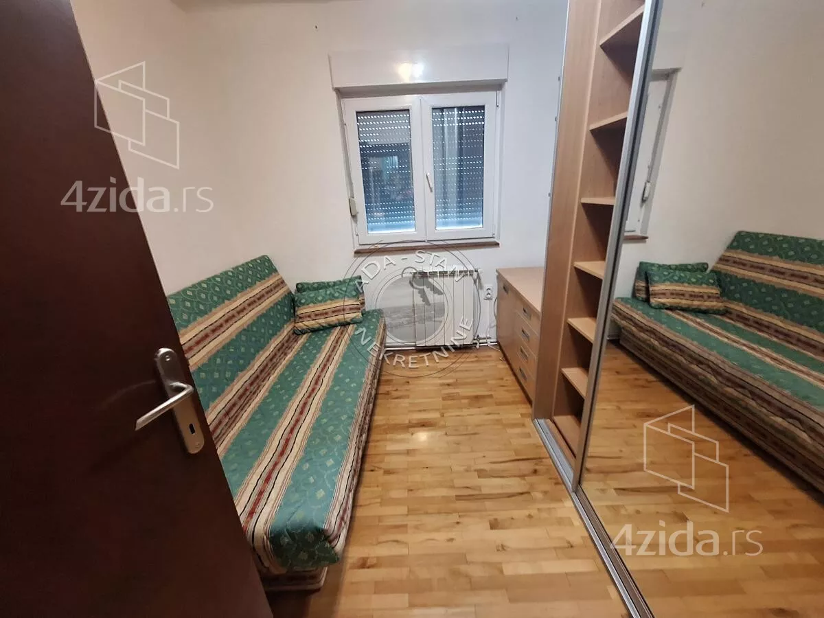 Petosoban stan | 4zida