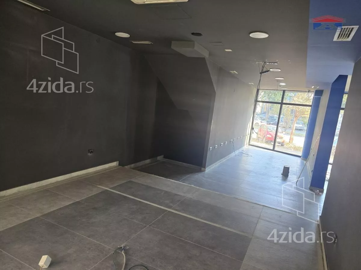 Poslovni prostor | 4zida