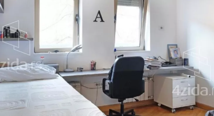 Petosoban stan | 4zida