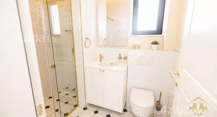 Petosoban stan | 4zida