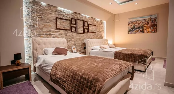 Turistički objekat | 4zida