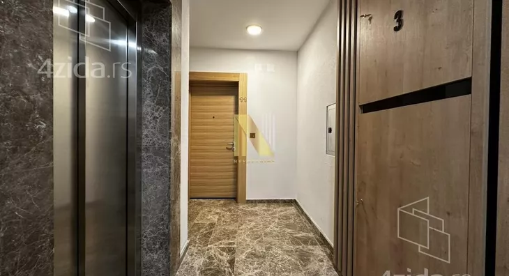 Petosoban stan | 4zida