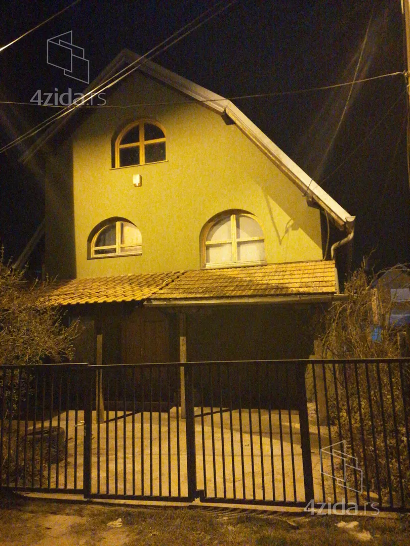 3-etažna kuća | 4zida