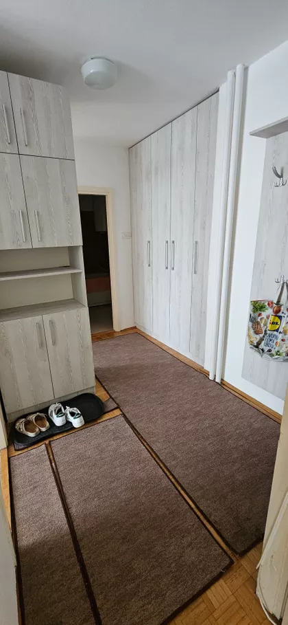 Prvomajska | 4zida.rs
