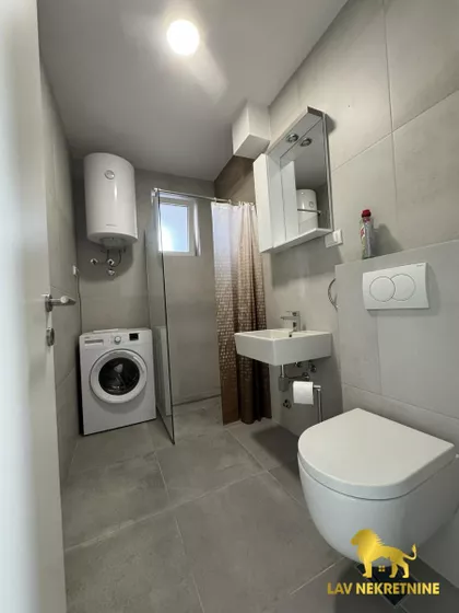 NOVOSADSKI PUT | 4zida.rs