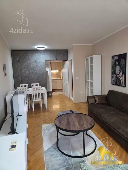 BRAĆE RIBNIKAR | 4zida.rs