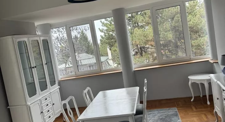 Šestosoban stan | 4zida