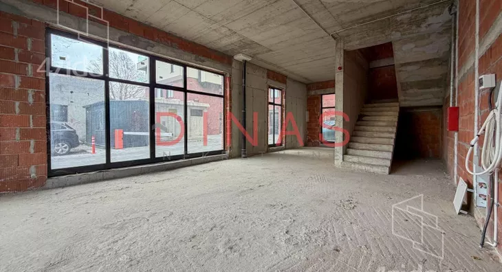 Poslovni prostor | 4zida