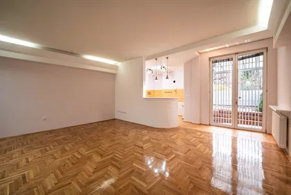 Ulofa Palmea | 4zida.rs