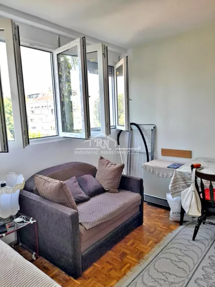 Toše Jovanovića | 4zida.rs