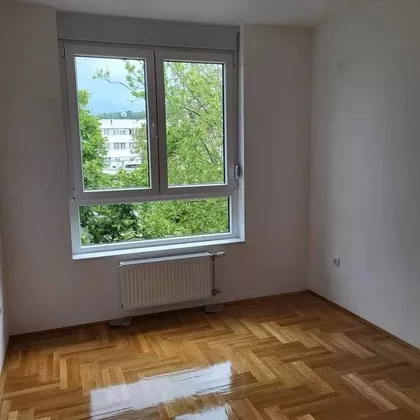 Karađorđeva | 4zida.rs