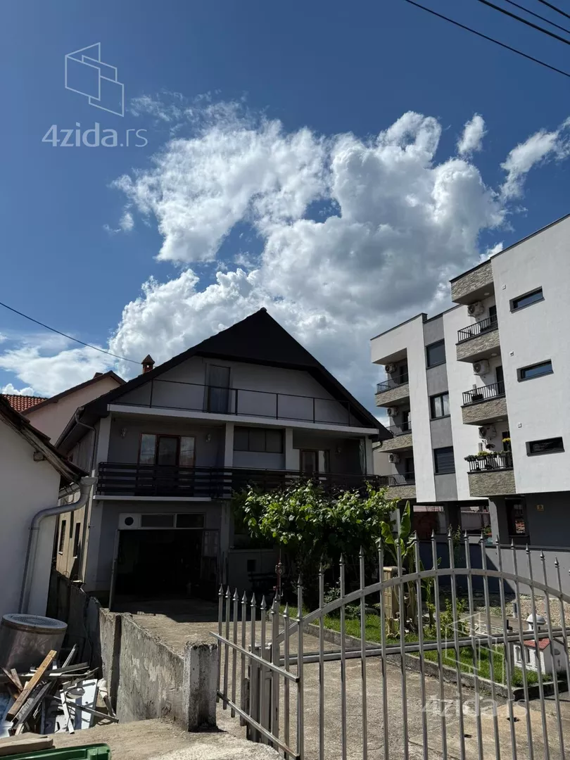 3-etažna kuća | 4zida