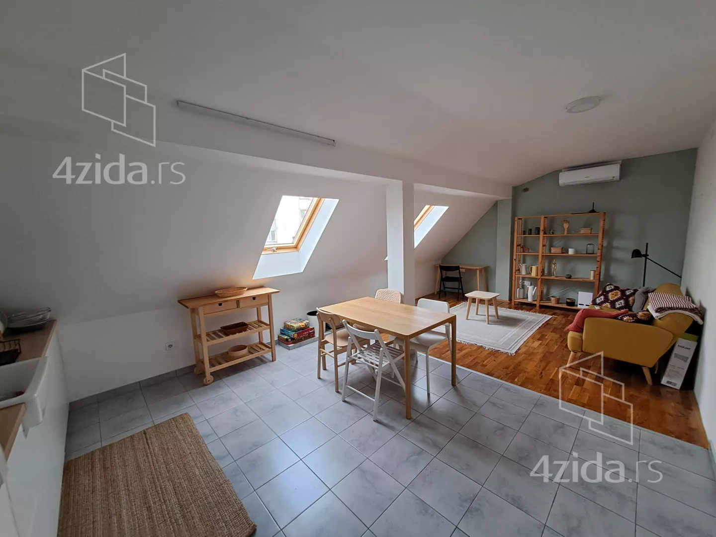 Jednoiposoban stan | 4zida