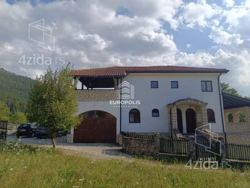 4-etažna kuća | 4zida