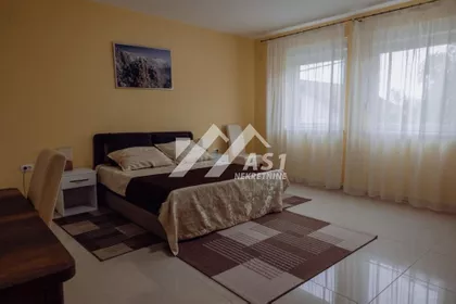 Šarplaninska | 4zida.rs