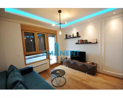 Tadije Sondermajera | 4zida.rs