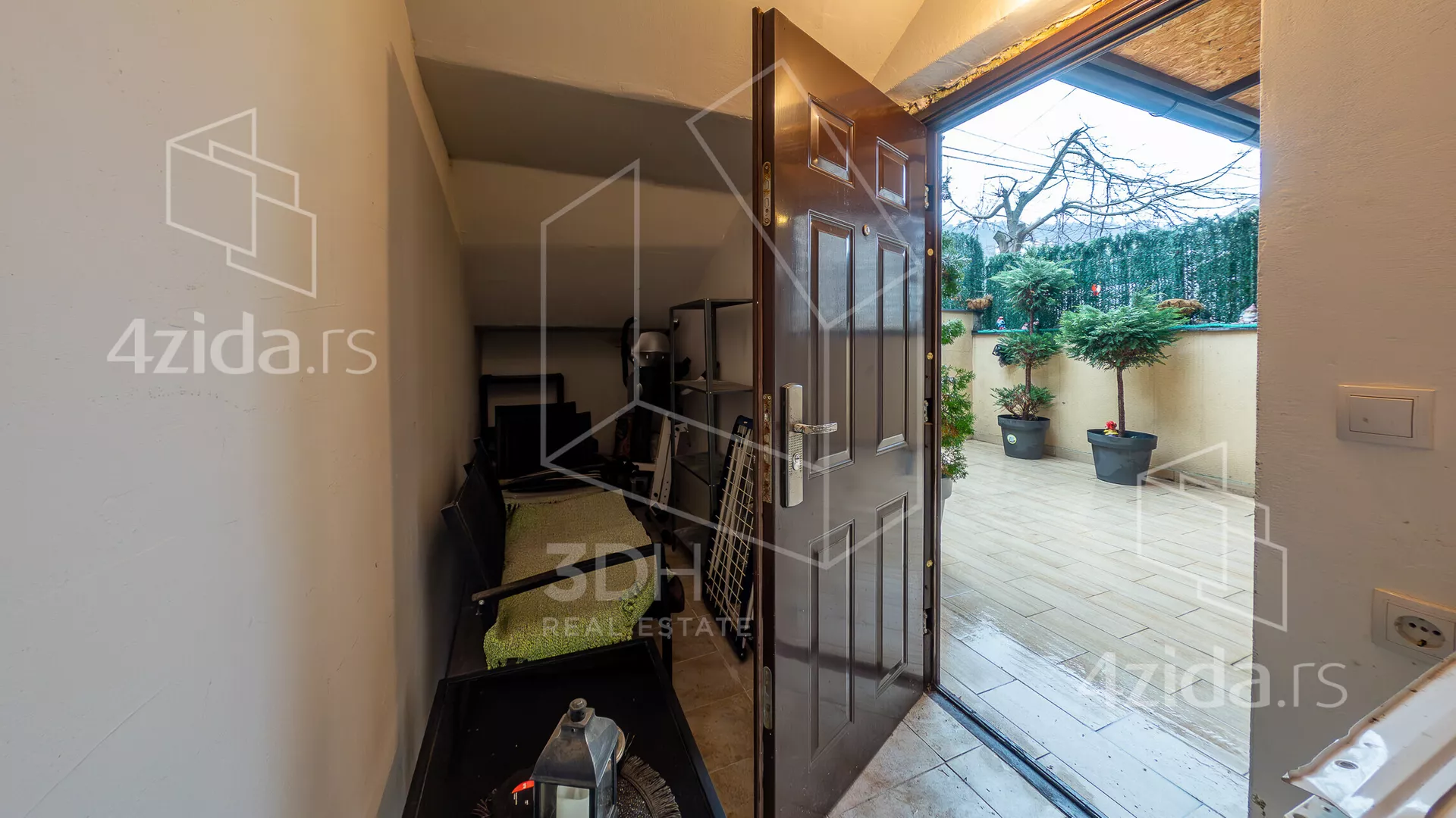 Jednoiposoban stan | 4zida