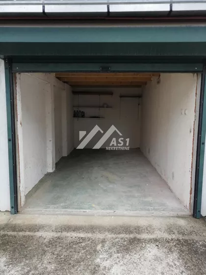 Aranj Janoša | 4zida.rs