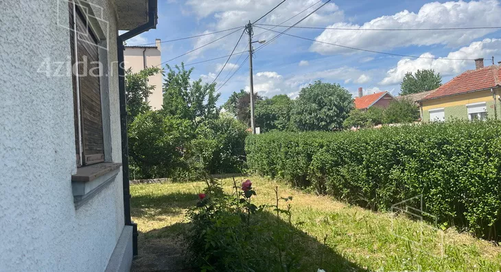 Plac | 4zida