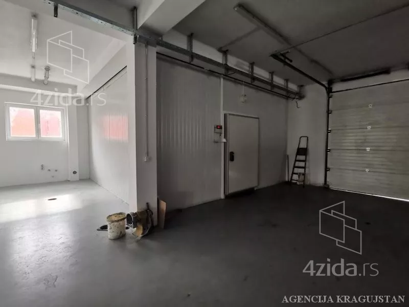 Lokal | 4zida