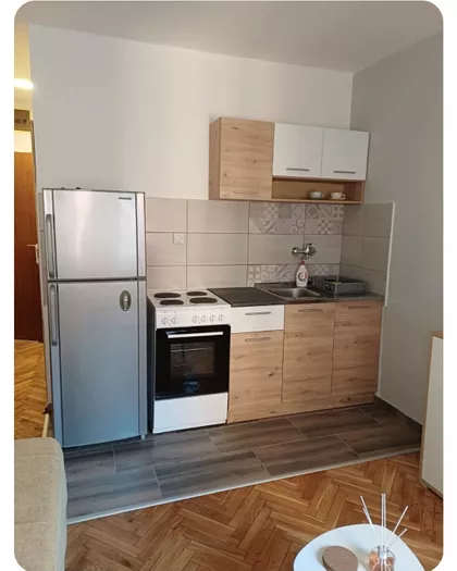 Valentina Vodnika | 4zida.rs