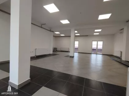 Mali Mokri Lug | 4zida.rs