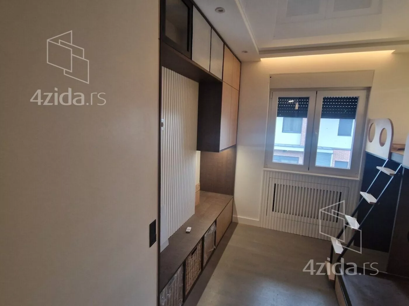 Troiposoban stan | 4zida