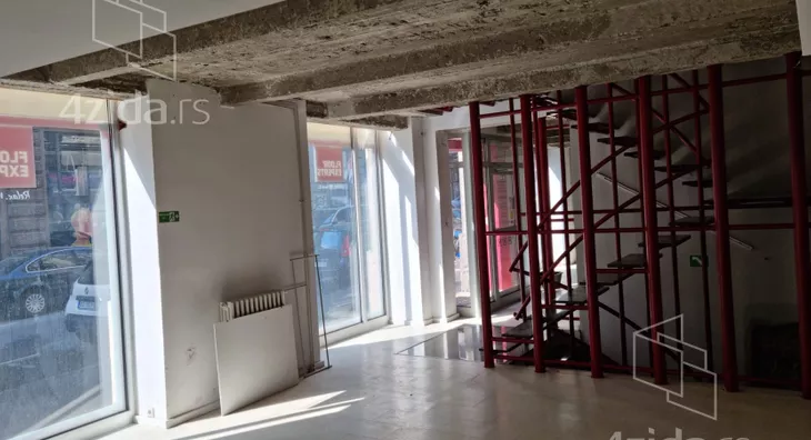 Poslovni prostor | 4zida