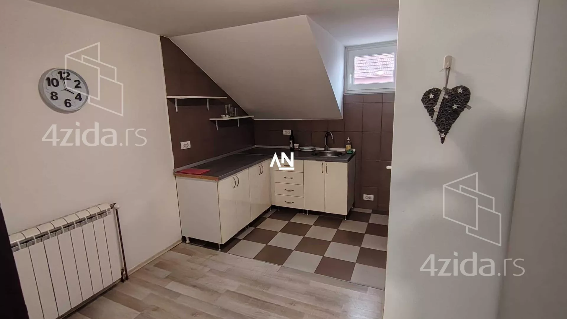 Kuća | 4zida
