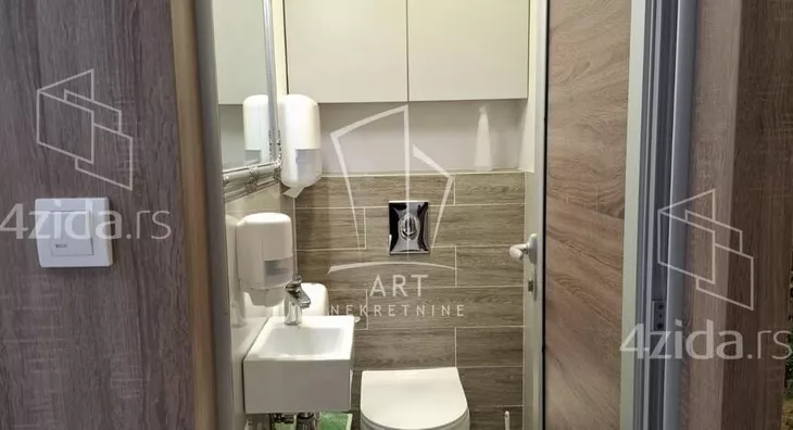 Poslovni prostor | 4zida