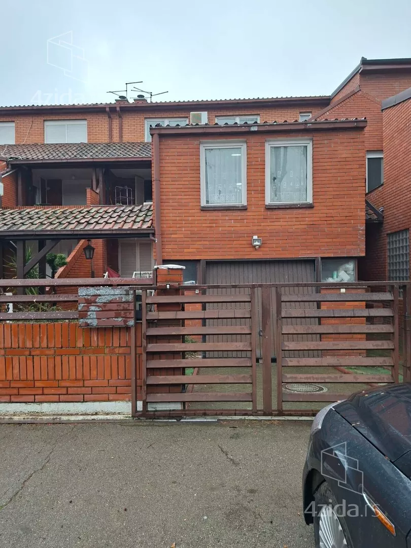 3-etažna kuća | 4zida