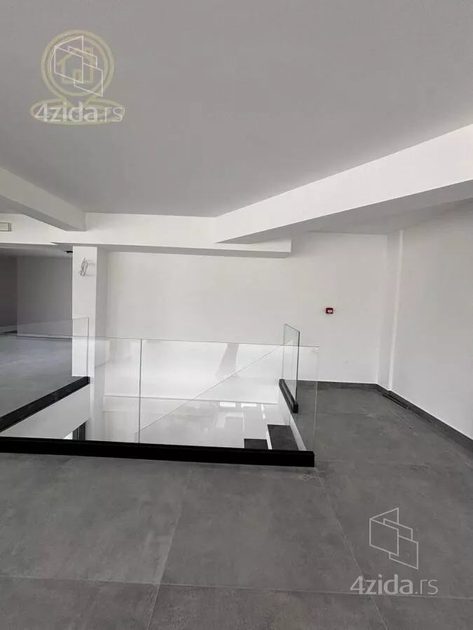 Poslovni prostor | 4zida