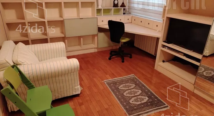 Petosoban stan | 4zida