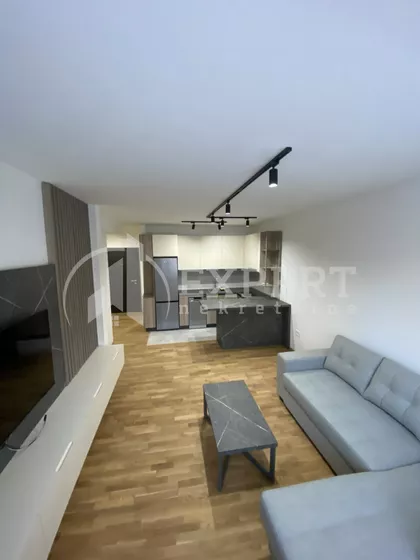 Sestre Baković | 4zida.rs