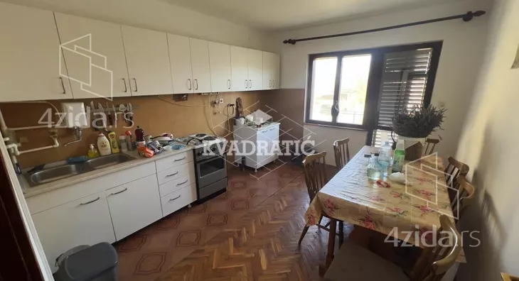 4-etažna kuća | 4zida