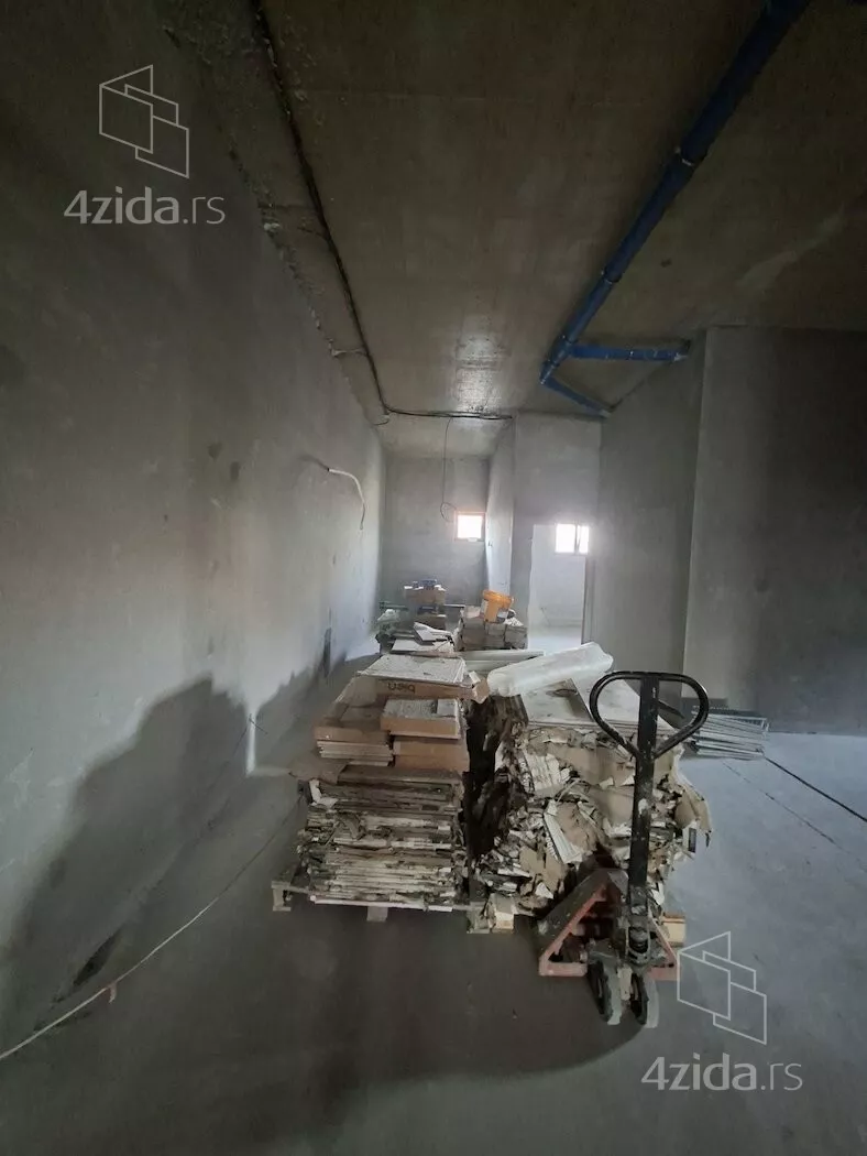 Poslovni prostor | 4zida