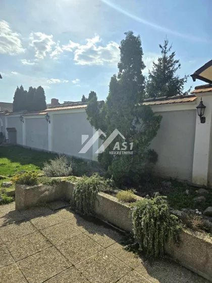 Izvidnička | 4zida.rs