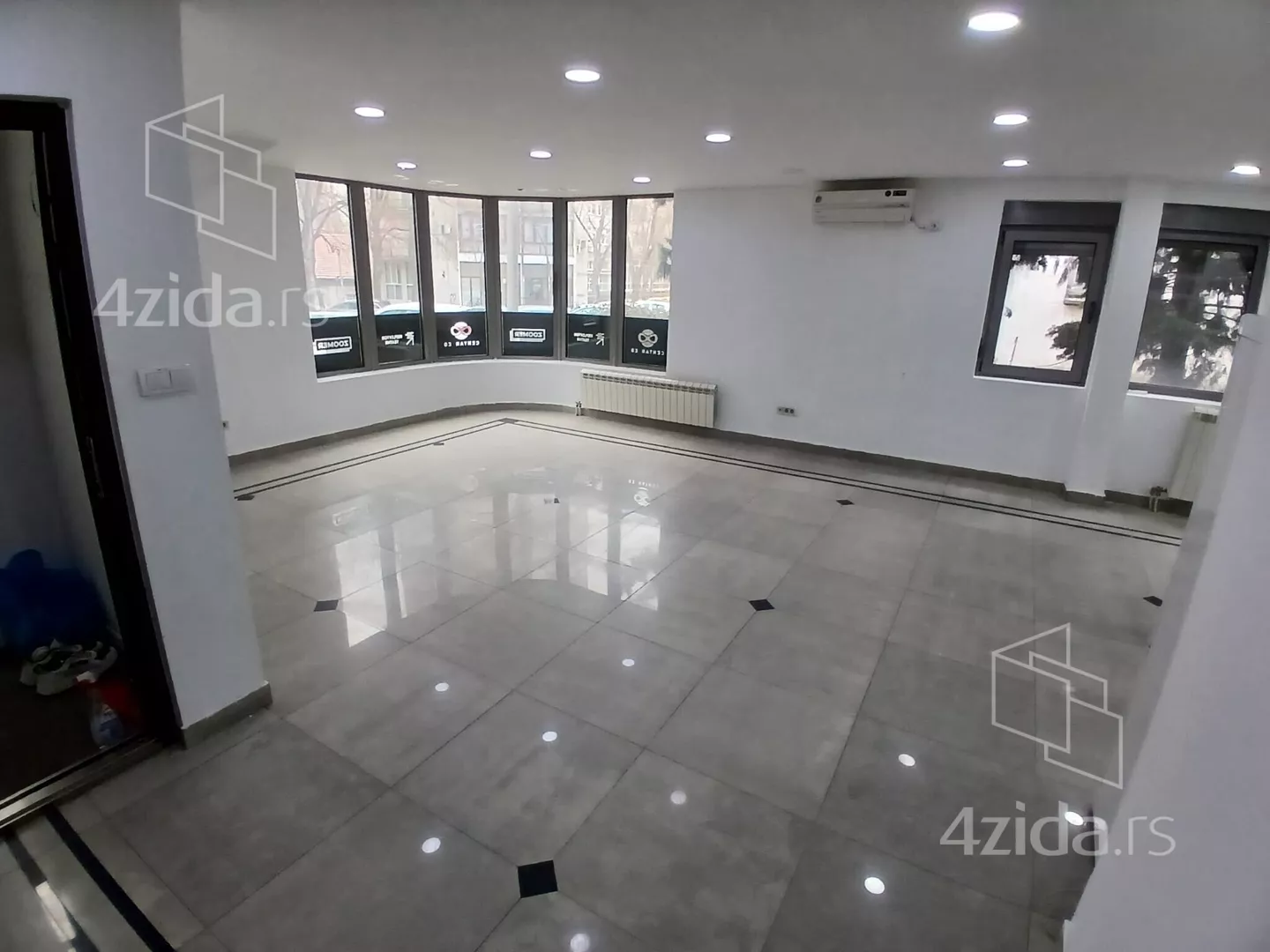 Poslovni prostor | 4zida