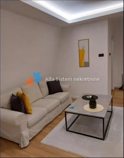 Crveni Krst Vračar | 4zida.rs