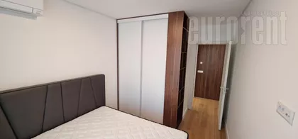 KALENIĆ PIJACA | 4zida.rs